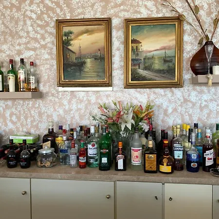 호텔 Pandrossos - 3*