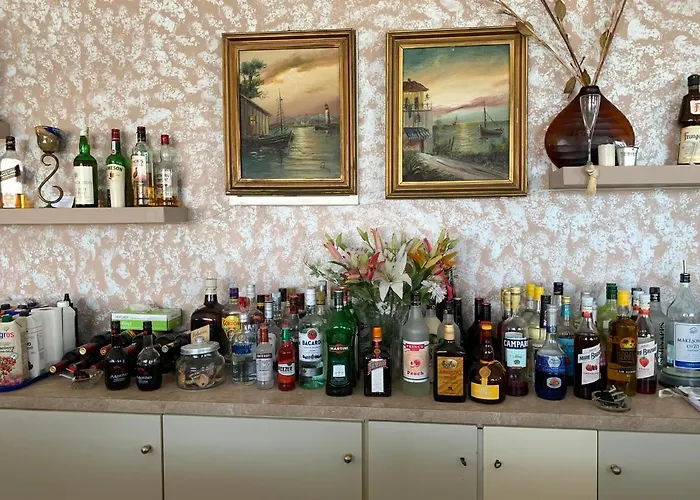 ホテル Pandrossos - 3*